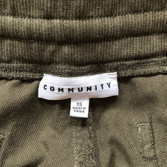 Community (Aritzia) Axiom Short - Picture 3 of 4